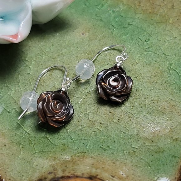 Gorgeous Timeless Natural Chocolate Brown Rose Carved Shell Earings - Picture 9 of 15